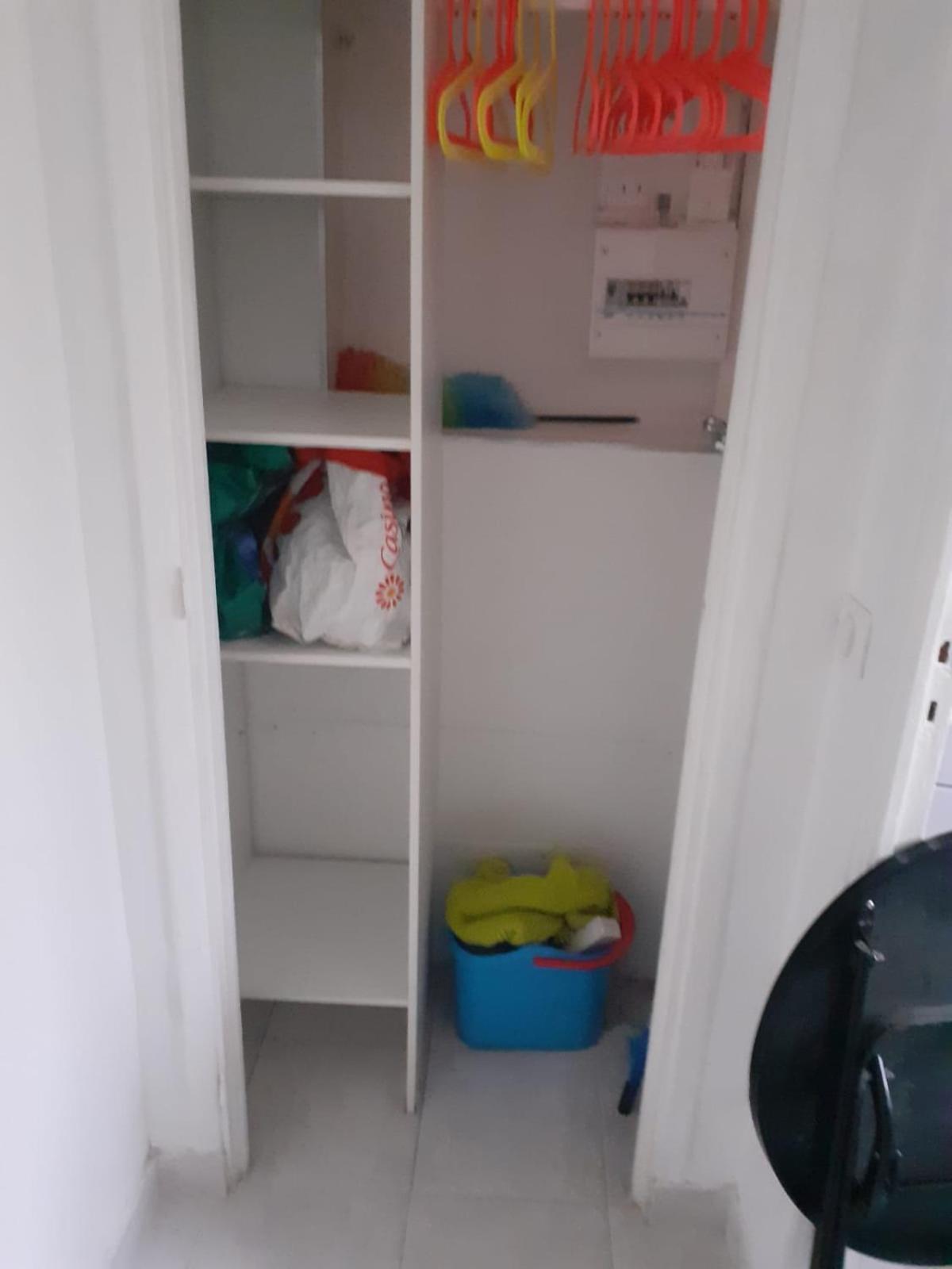 Centre- Small Pied-a-terre Near Beaches Appartement *